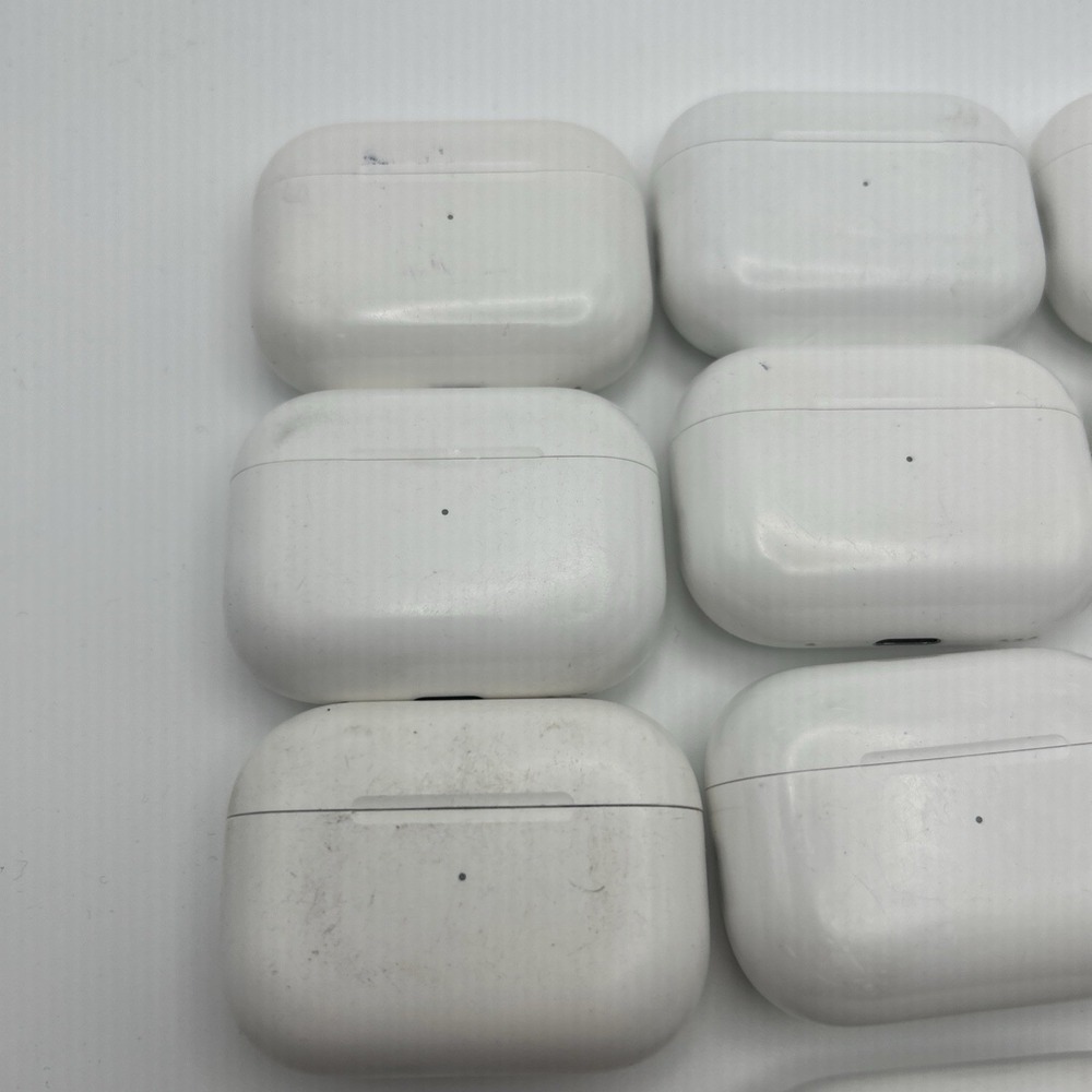 LOT OF 10 - Apple Airpods Pro 2nd Gen Wireless Charging Case - A2969 - Picture 2 of 6